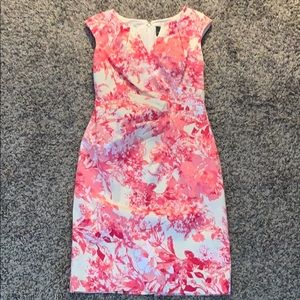 ADRIANNA PAPELL Size 6P Dress. Worn ONCE .!